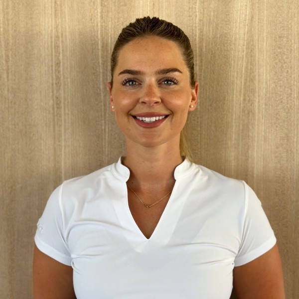 2nd Stewardess: Amy Oliver 2nd Stewardess: Amy Oliver