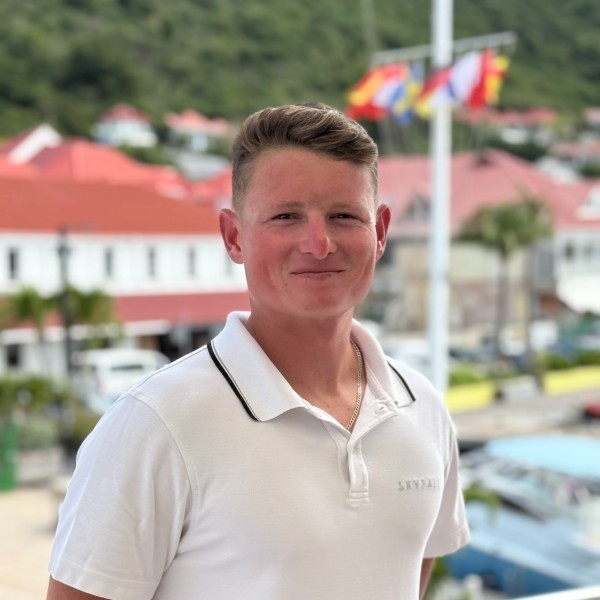Deckhand: Justin Pereira Deckhand: Justin Pereira