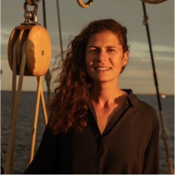 Deckhand: Claire Milovan Deckhand: Claire Milovan
