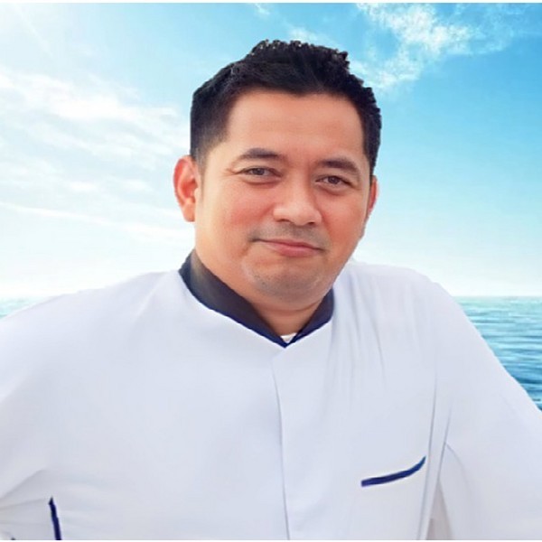 Head Chef (Rotational): Esha Lenggana Head Chef (Rotational): Esha Lenggana