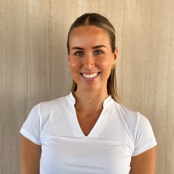 5th Stewardess: Zoe Clark 5th Stewardess: Zoe Clark