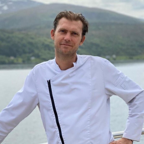 Chef: Maarten Binksma Chef: Maarten Binksma