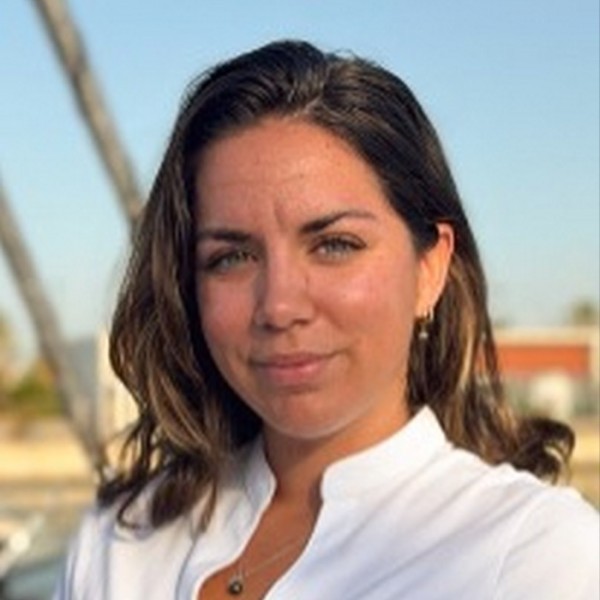 Stewardess - Deckand: Tessa Smit Stewardess - Deckand: Tessa Smit