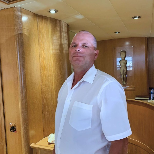 Deckhand: Fred Melani Deckhand: Fred Melani