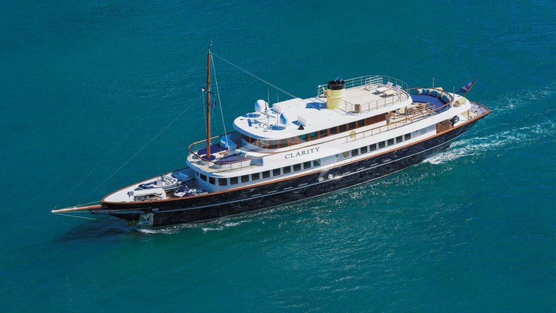 Yacht Charter CLARITY