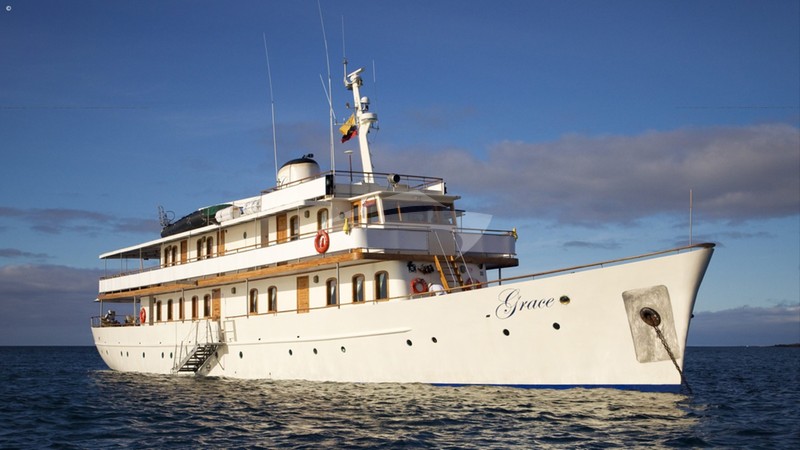 Yacht Charter GRACE