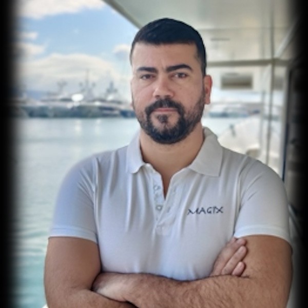 Deckhand: Spyros Totomis Deckhand: Spyros Totomis