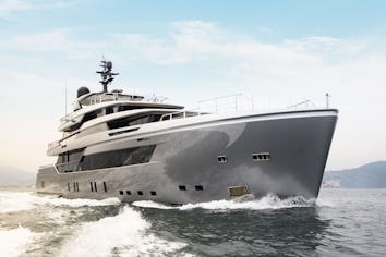 Pandion Pearl Superyacht Charter