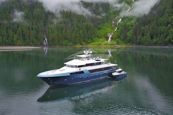 Ascente Superyacht Charter