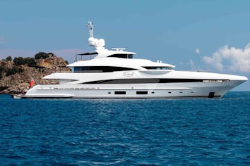 Pearl Superyacht Charter