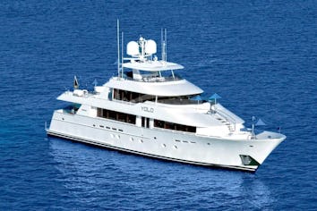 Yolo Superyacht Charter