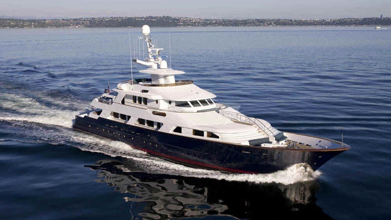 main image of L'ALBATROS