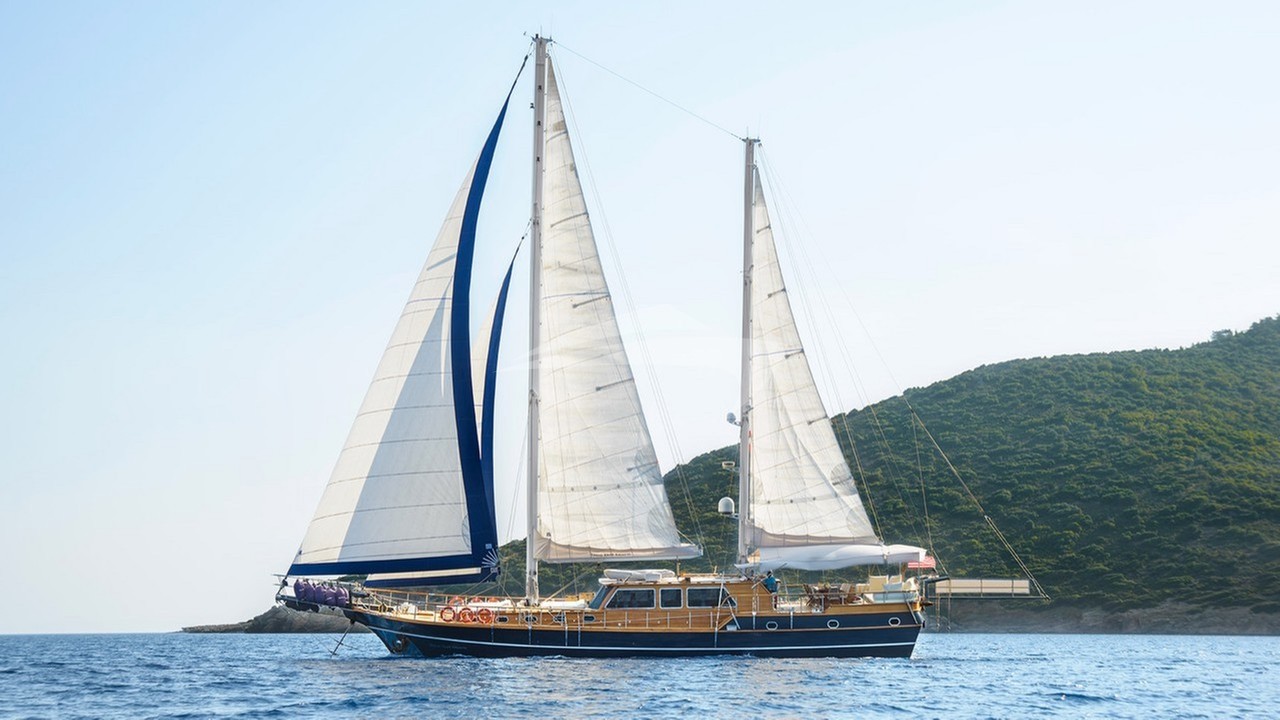 main image of DEA DEL MARE
