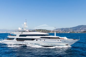 The Wellesley Superyacht Charter