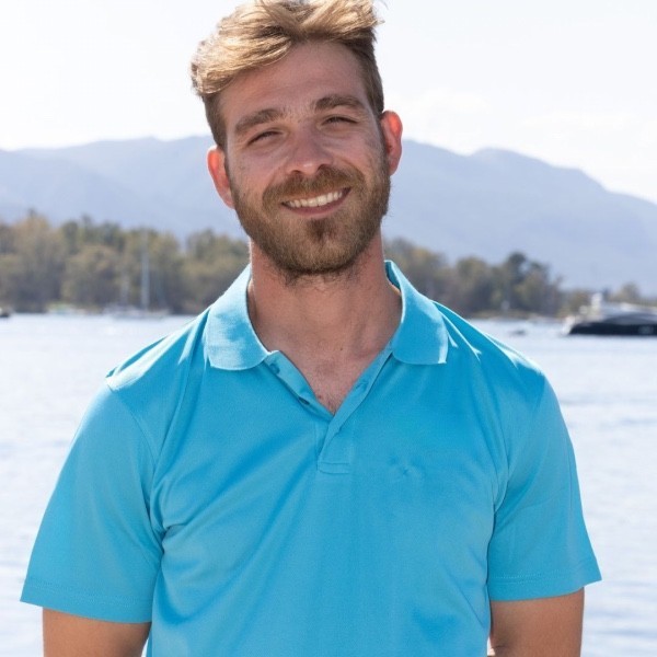 Deckhand / Host: Spyros Katsihtis