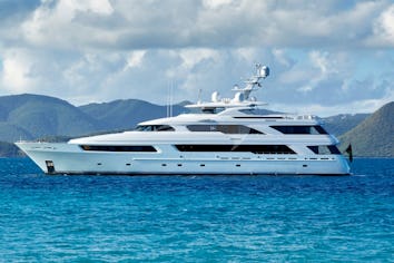 Victoria Del Mar Superyacht Charter
