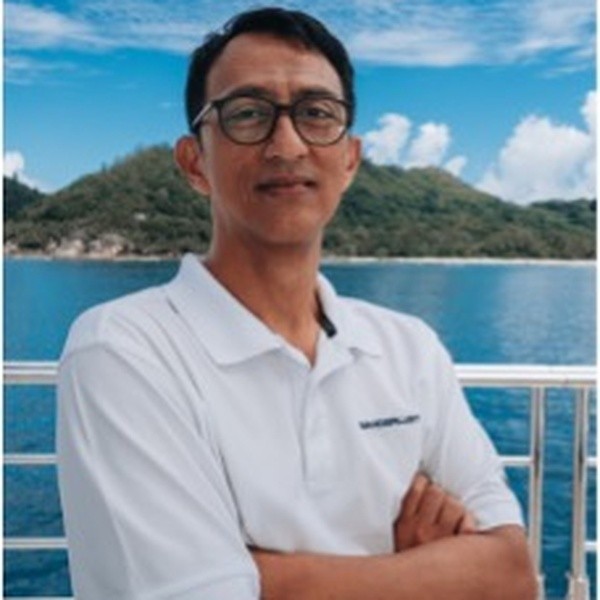 Laundry Master: YUDHA PURNAMA