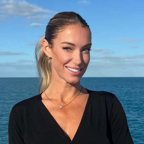 CHIEF STEWARDESS: Ellis Harris