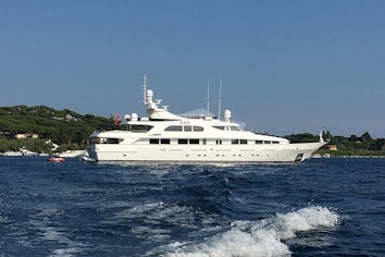 Il Sole Superyacht Charter