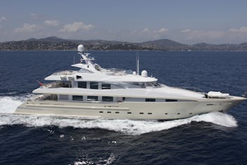 La Tania Superyacht Charter