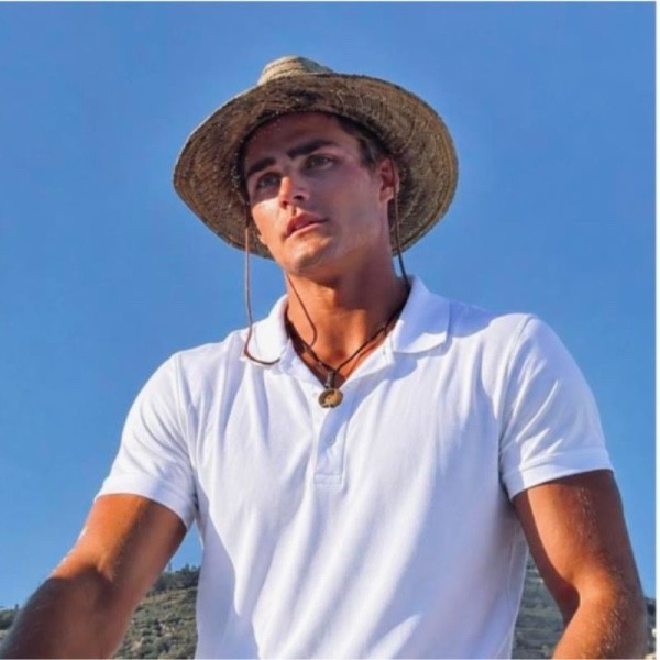 Deckhand: Tom Andy Kewn