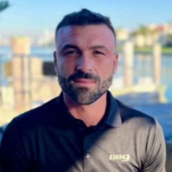 1st Officer: Daniel Abbott