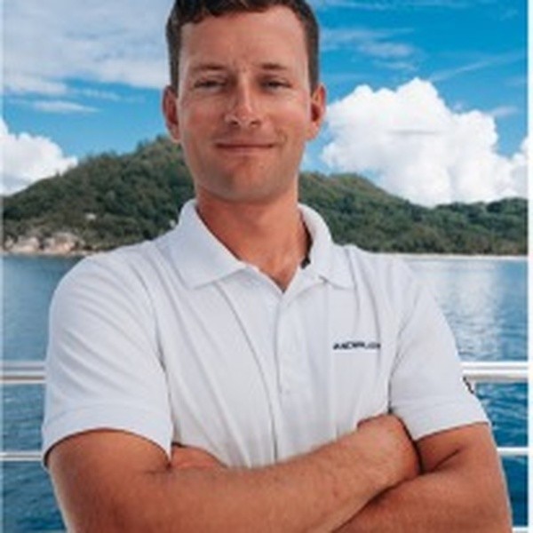 DECKHAND / VIDEOGRAPHER: OLIVER RODGER