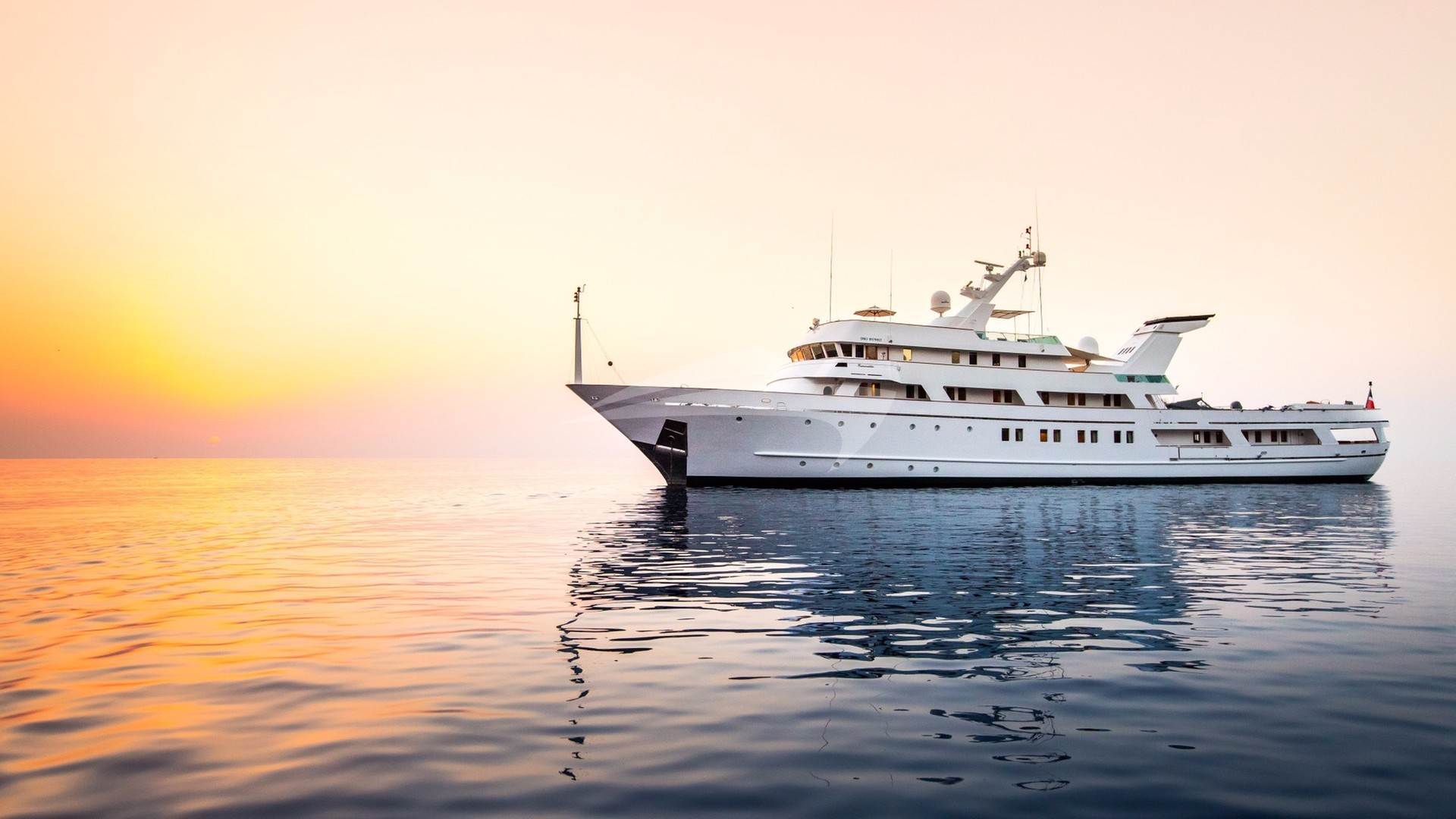 main image of ESMERALDA