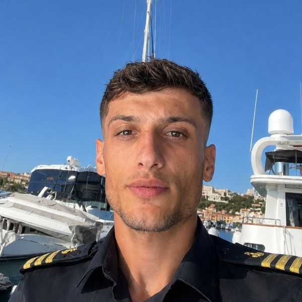 First Mate: Romain Pelestor